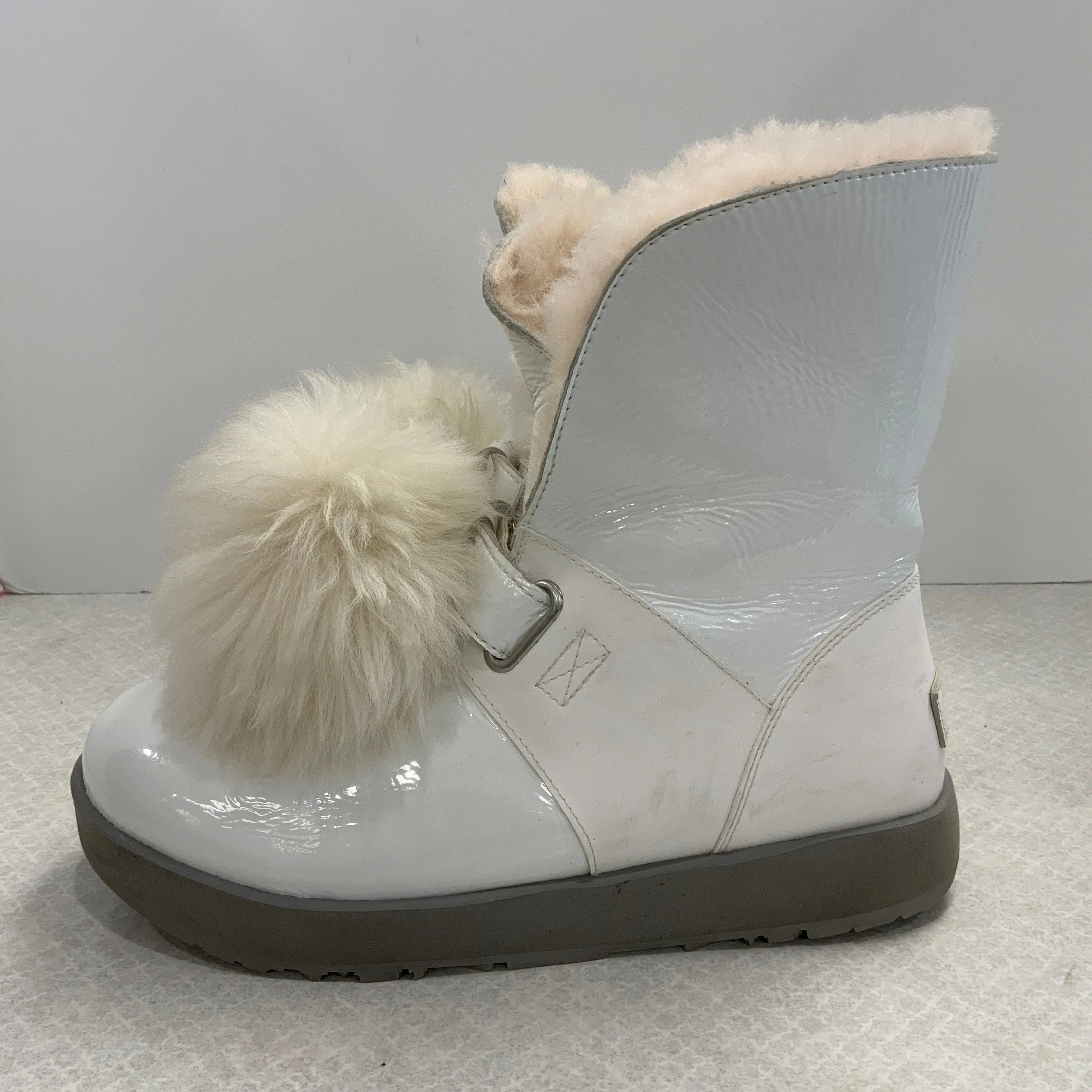 Boots Snow By Ugg In White, Size: 9