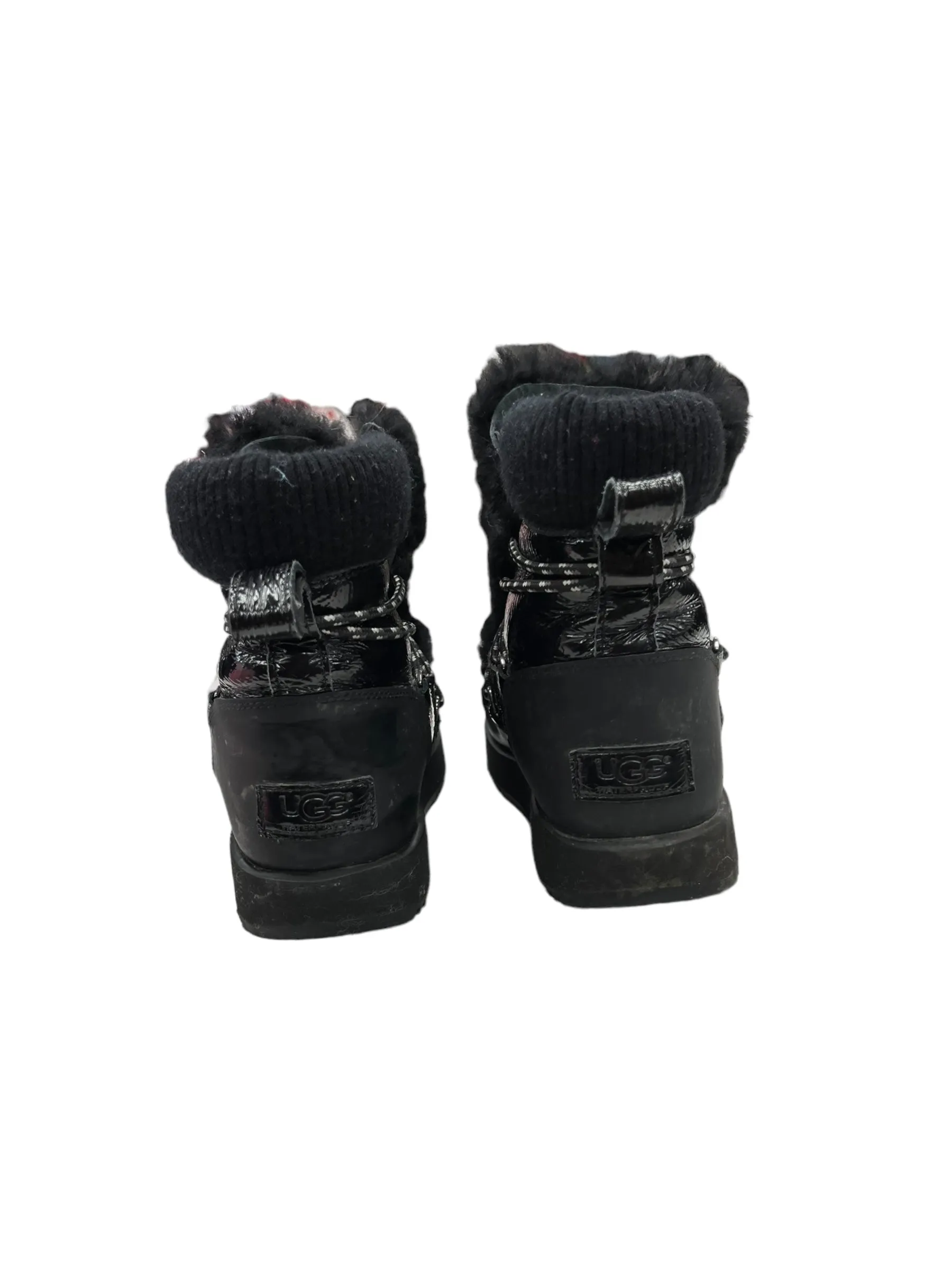 Boots Snow By Ugg  Size: 7