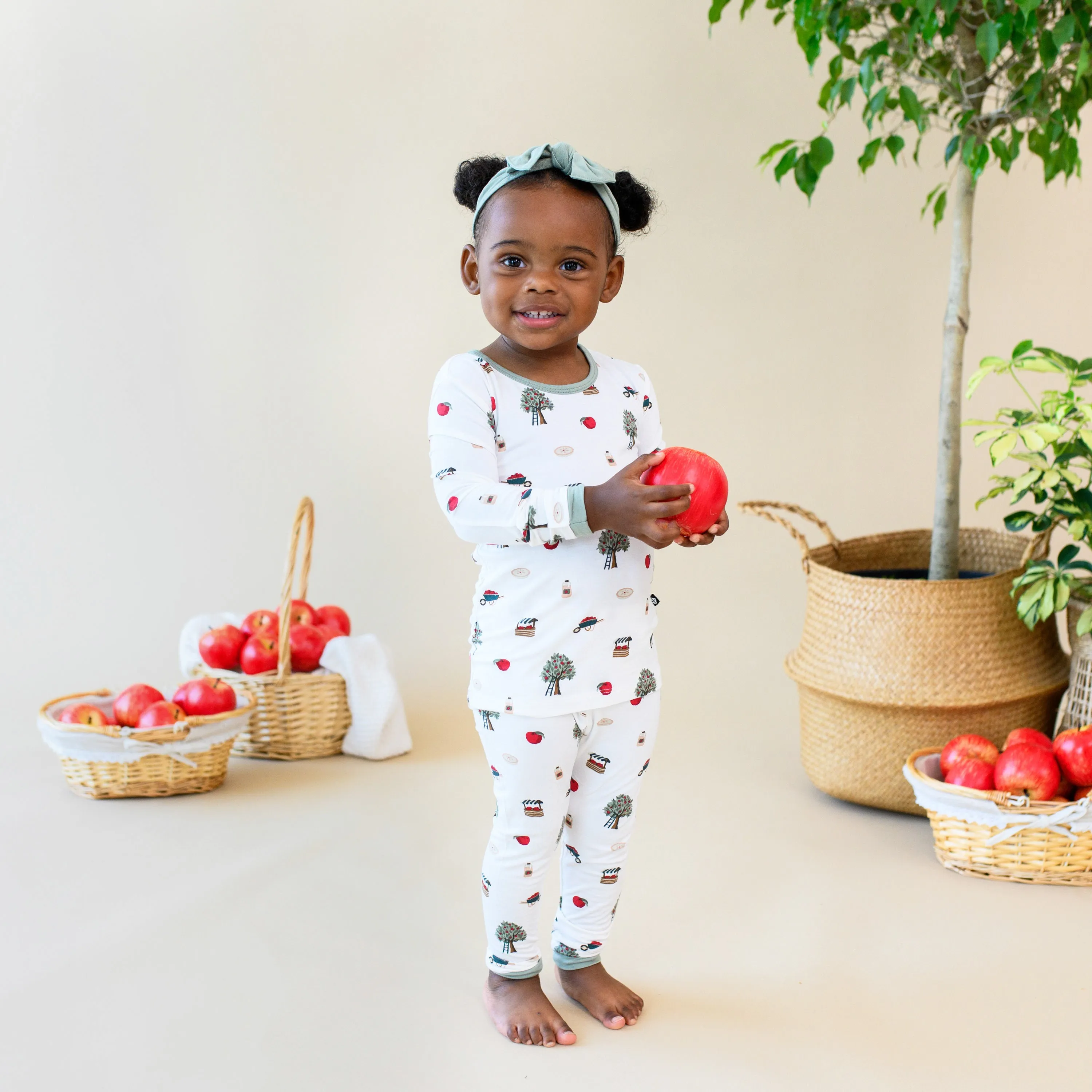 Long Sleeve Pajamas in Apple Orchard