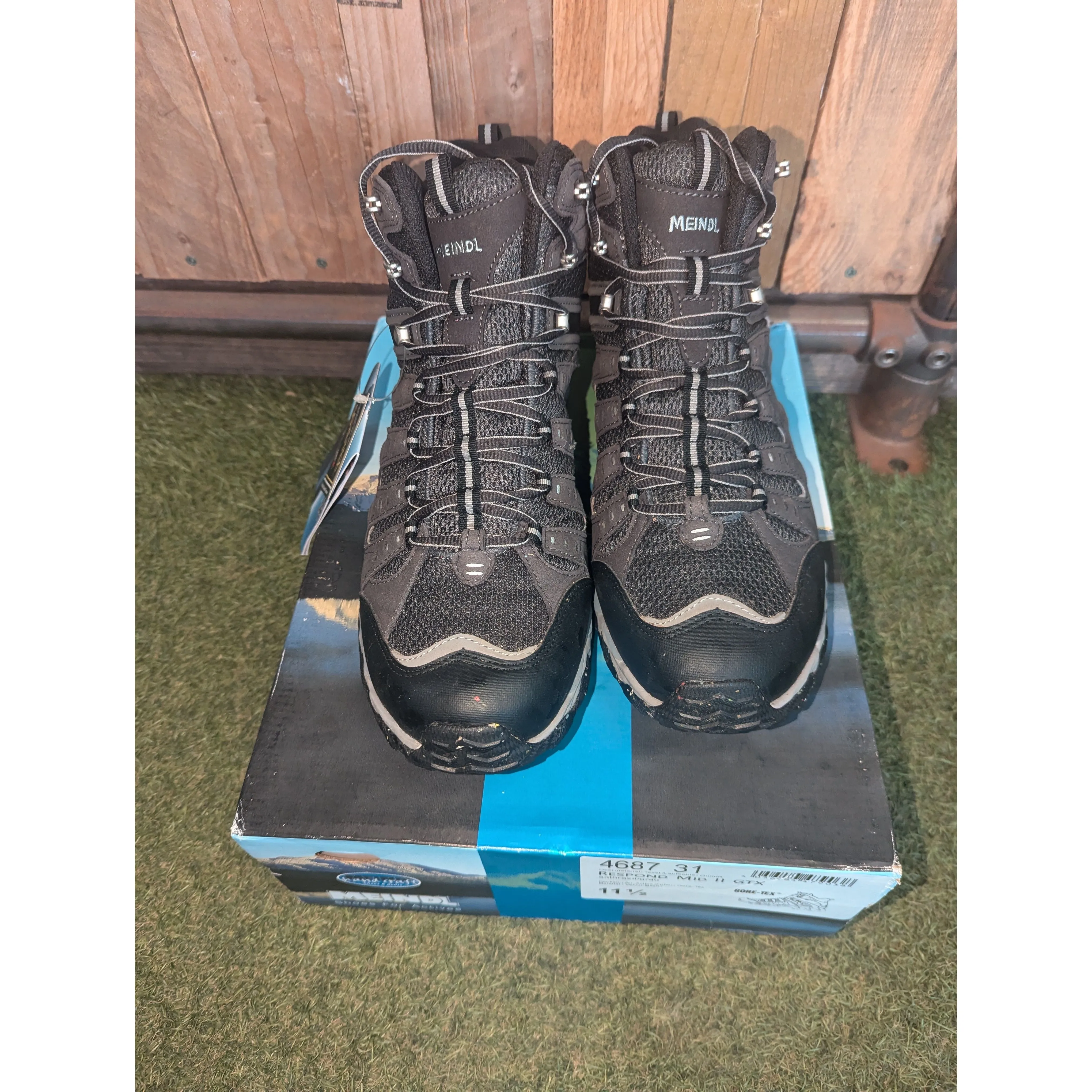 Meindl Respond Mid II GTX Walking Boots - Anthracite/Grey (Ex-Demo)